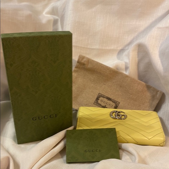 Gucci Marmont Leather Zip Around Wallet Full Inclusion - Picture 2 of 16